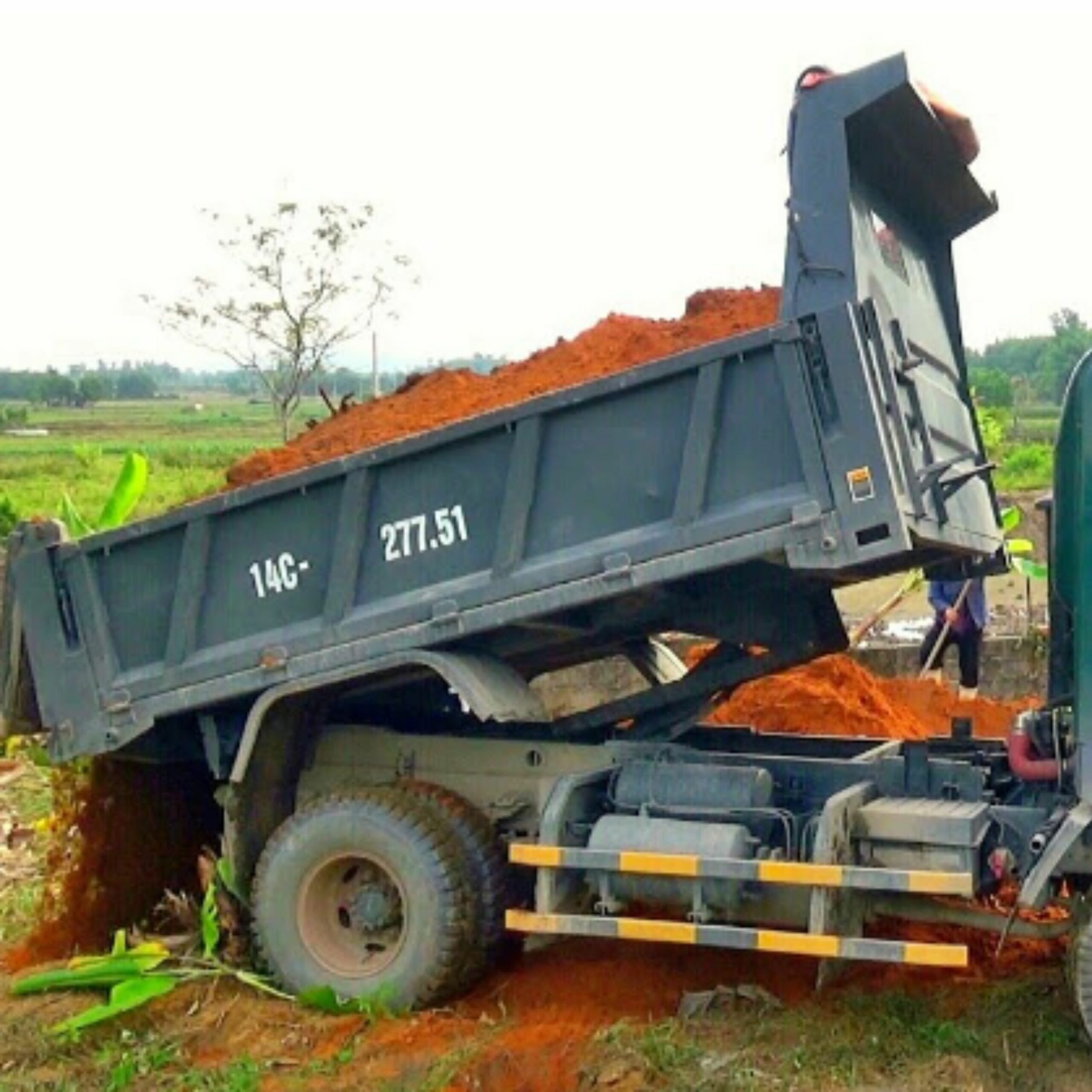 Hành vi đổ đất trên đất nông nghiệp có vi phạm pháp luật?