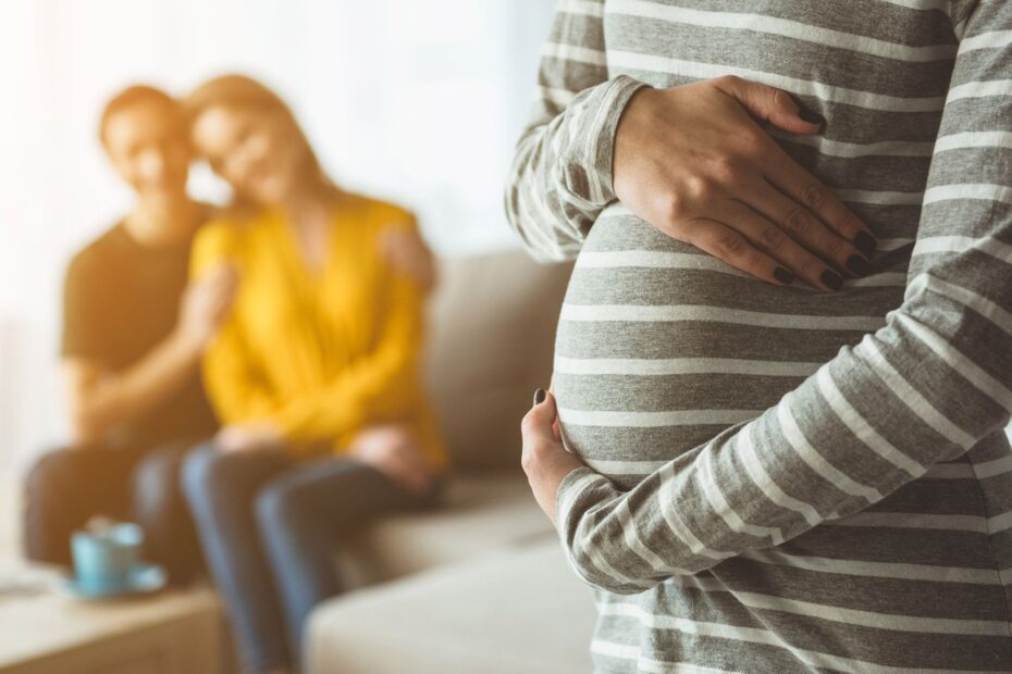 Mang thai hộ có được hưởng bảo hiểm không?