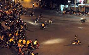 Tổ chức đua xe trái phép theo pháp luật thì bị xử lý như thế nào ?