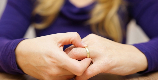 Ly hôn nhưng không biết nơi cư trú của chồng. Thủ tục như thế nào.