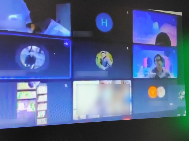 Sinh viên quan hệ trong giờ học có bị đuổi học không?