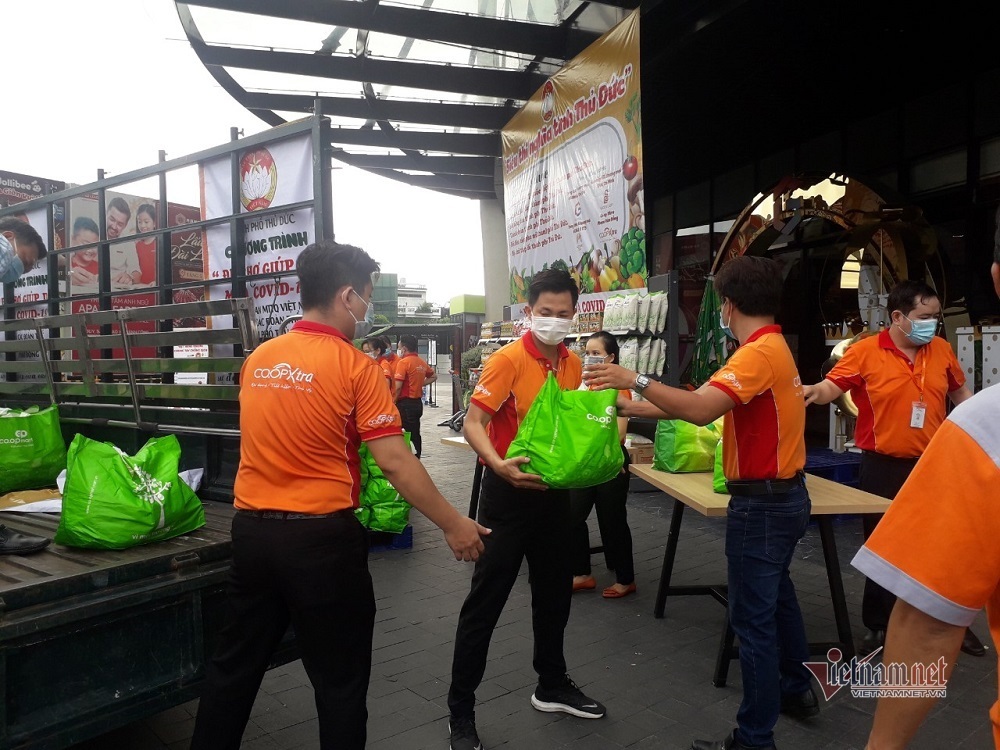 Thủ tục để người khó khăn do Covid-19 được nhận hỗ trợ?