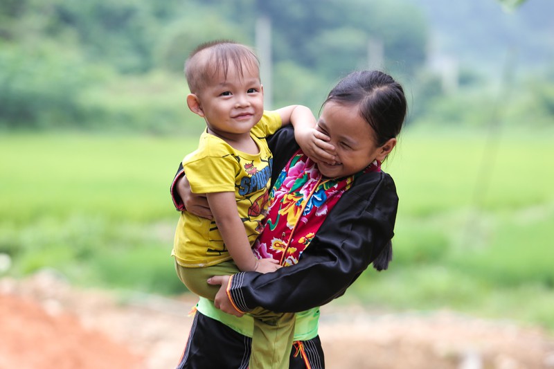 Thủ tục nhận con nuôi có yếu tố nước ngoài ở khu vực biên giới