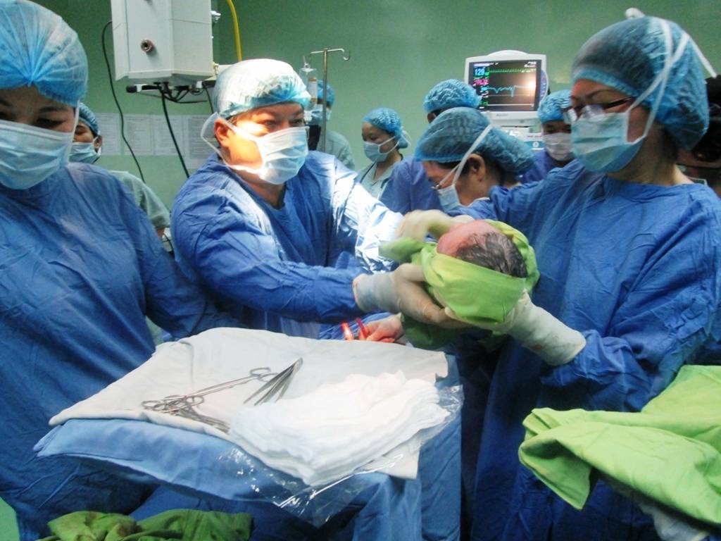 Xác định cha, mẹ trong trường hợp sinh con bằng kỹ thuật hỗ trợ sinh sản