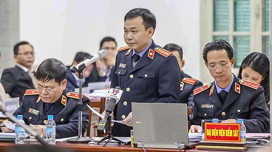 Kiểm sát viên phát biểu tại phiên tòa sơ thẩm được quy định như thế nào?