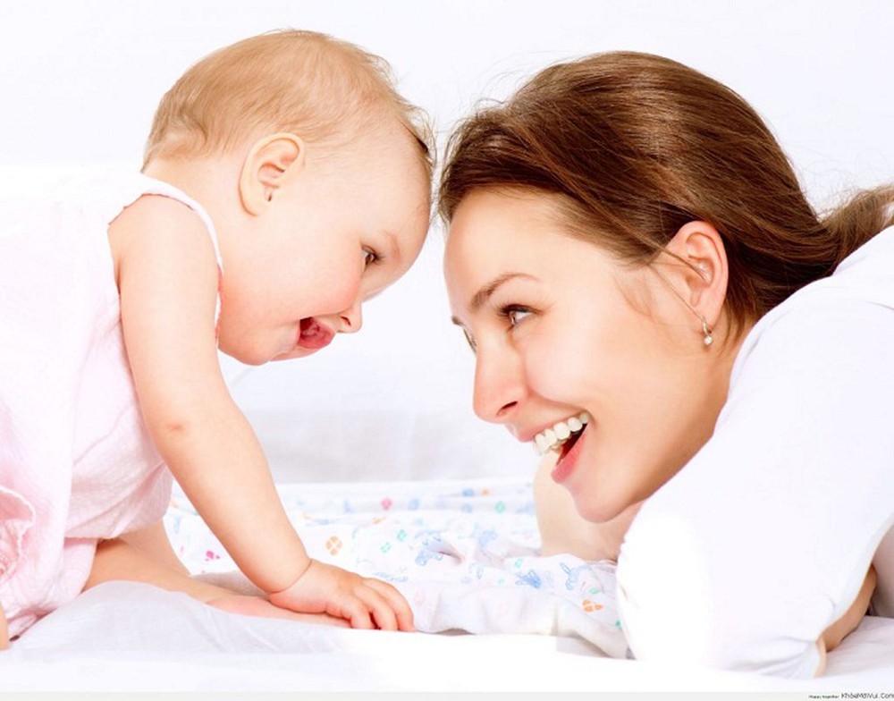 Mẹ kế có được nhận con riêng của chồng làm con nuôi?