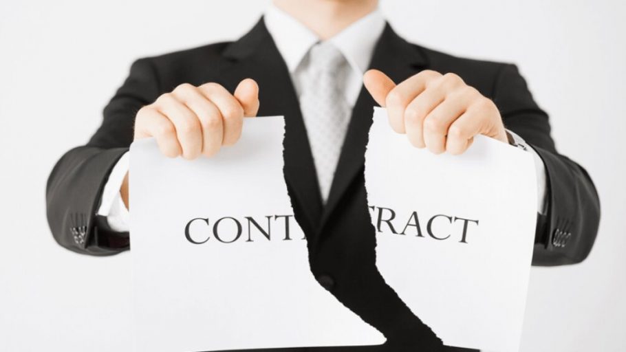 Có được miễn trách nhiệm do thực hiện quyết định của Nhà nước?