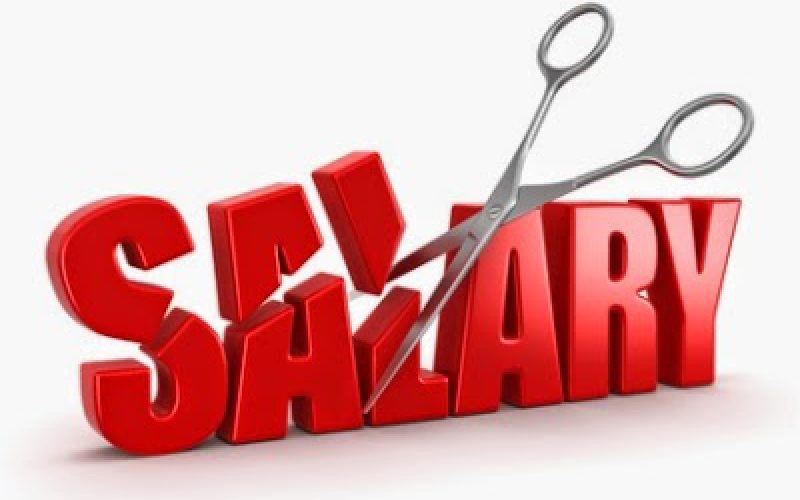 Tự ý trừ lương của nhân viên có bị phạt hay không?