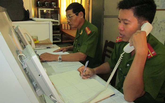 Nháy máy trêu đùa công an 113 bị xử phạt thế nào theo quy định?