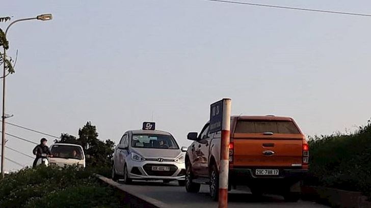 Xe xuống dốc không nhường đường cho xe lên dốc bị xử phạt thế nào?