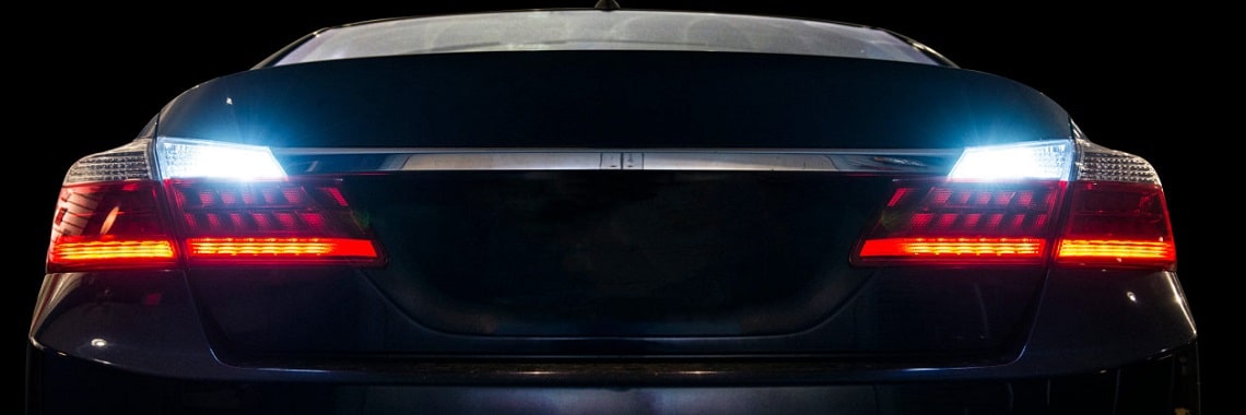 Tự gắn đèn chiếu sau xe ô tô bị xử phạt bao nhiêu tiền theo quy định?