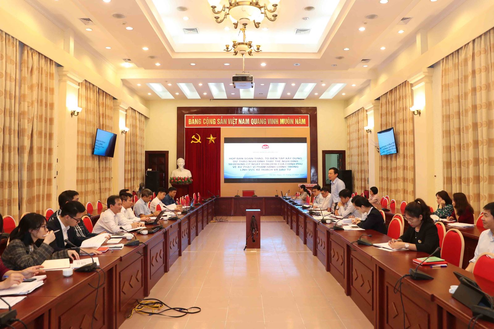Nghị định số 112/2021/NĐ-CP ban hành ngày 10 tháng 12 năm 2021. Thuộc tính văn bản. Phạm vi điều chỉnh và đối tượng áp dụng