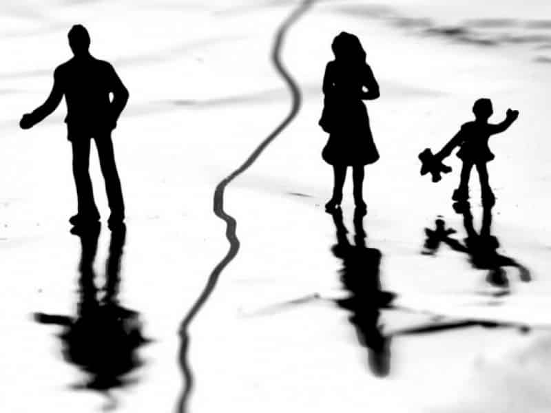 Chồng đánh vợ có là căn cứ để ly hôn