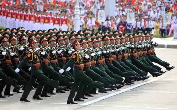 Lương quân đội có cao như lời đồn?