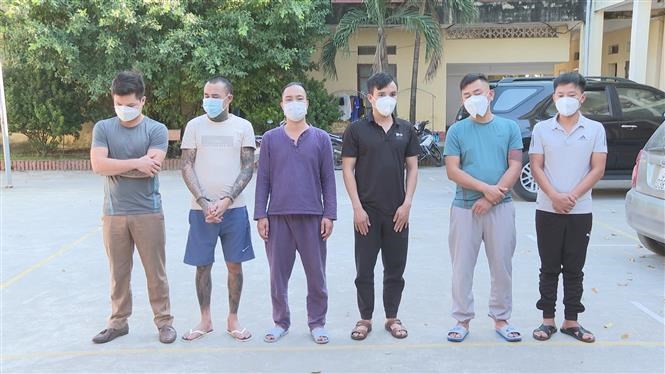 Chống đối cảnh sát giao thông bị đi tù hay không?