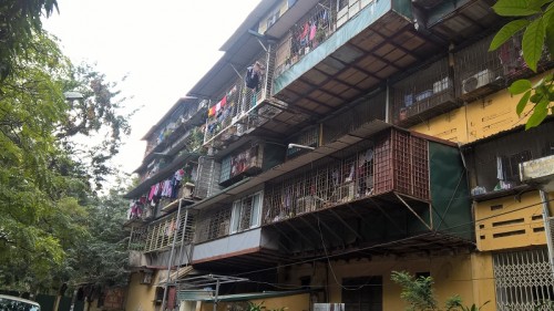 Tự ý cơi nới chung cư cũ, phạt đến 80 triệu đồng