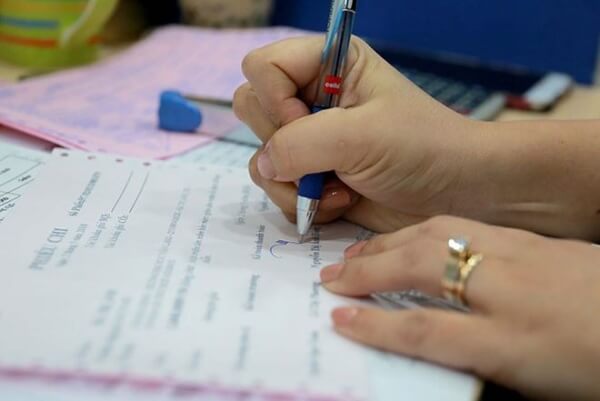 Giả mạo chữ ký để chiếm đoạt tài sản bị đi tù mấy năm?