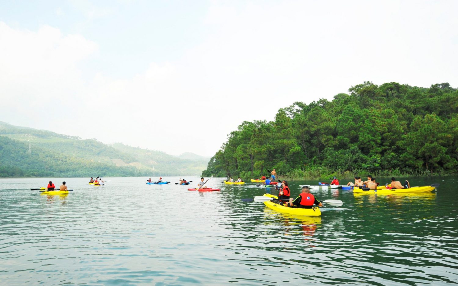 Kinh doanh cho thuê thuyền kayak trên hồ cần những thủ tục gì?