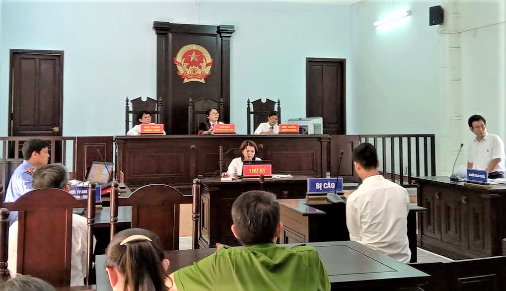 Tự ý nửa chừng chấm dứt việc phạm tội là