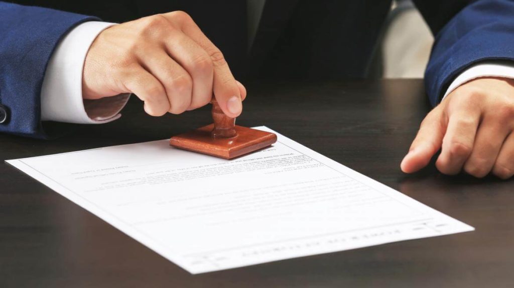 Công chứng mua bán nhà cần giấy tờ gì theo quy định hiện nay?