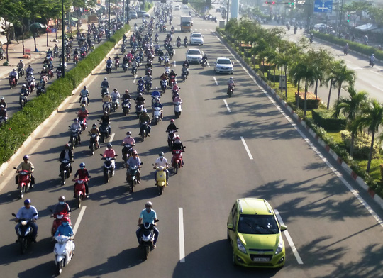 Lỗi lấn làn đường phạt bao nhiêu tiền năm 2022