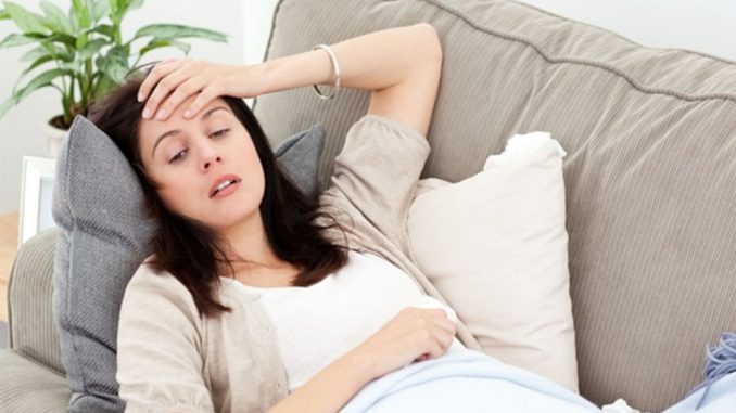 Nghỉ làm chăm vợ ốm có được hưởng bảo hiểm không