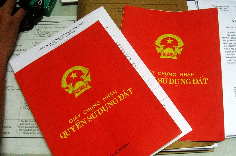 Thủ tục sang tên sổ đỏ hộ gia đình năm 2022