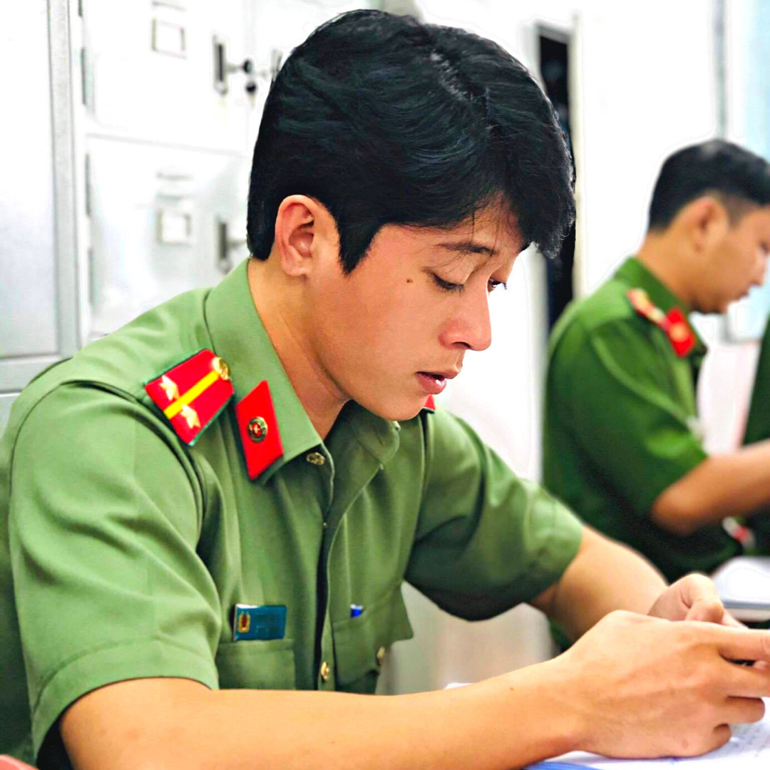 Xét lý lịch 3 đời vào công an gồm những ai?