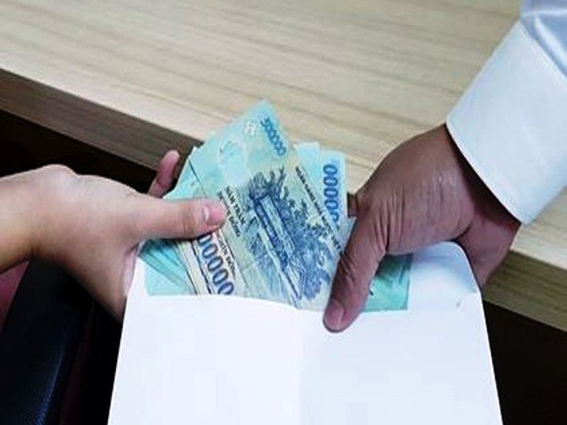 Người bị ép buộc đưa hối lộ có bị làm sao không?