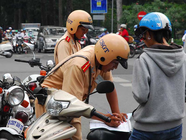 Mức tiền phải nộp để bảo lãnh xe vi phạm giao thông năm 2022