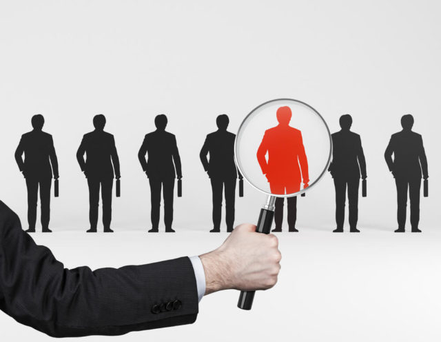 Sinh con ngoài giá thú có bị kỷ luật không?