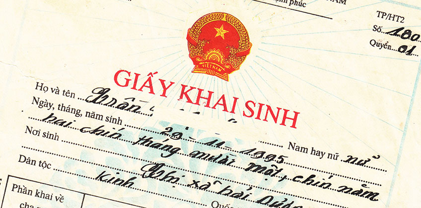 Tên không đẹp, bị trêu chọc có xin đổi tên được không?