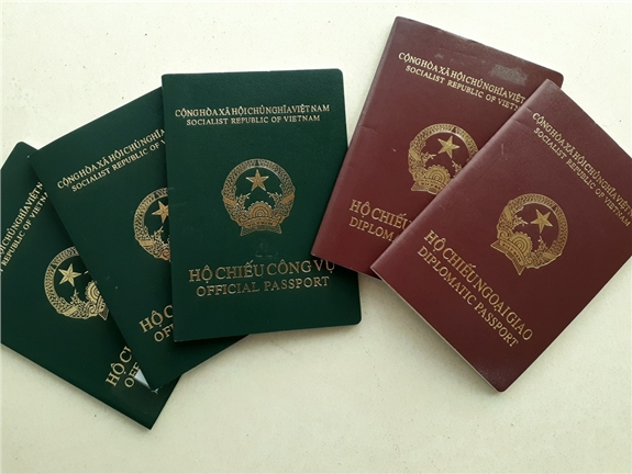 Chức danh trong hộ chiếu ngoại giao và hộ chiếu công vụ ?