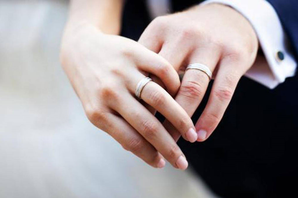 Có nên đăng ký kết hôn trước khi cưới không?