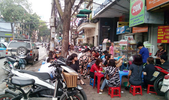 Lấn chiếm vỉa hè để làm nơi kinh doanh bị xử phạt bao nhiêu?