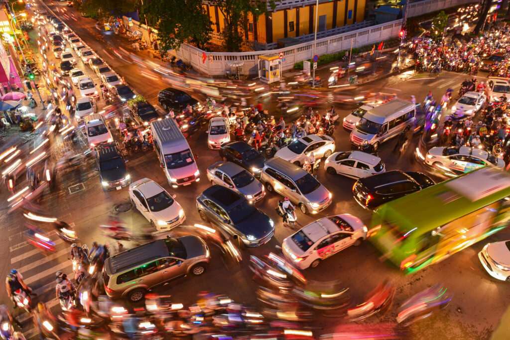Cách xi nhan khi đi qua vòng xuyến năm 2022