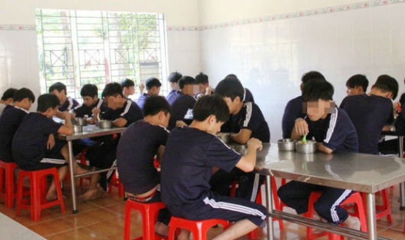 Học sinh trường giáo dưỡng có được chi trả tiền mua sách vở không?