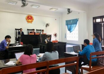 Bị hại có quyền yêu cầu thay đổi thẩm phán không?