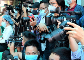 Có bị phạt tù nếu đe dọa tính mạng của phóng viên?