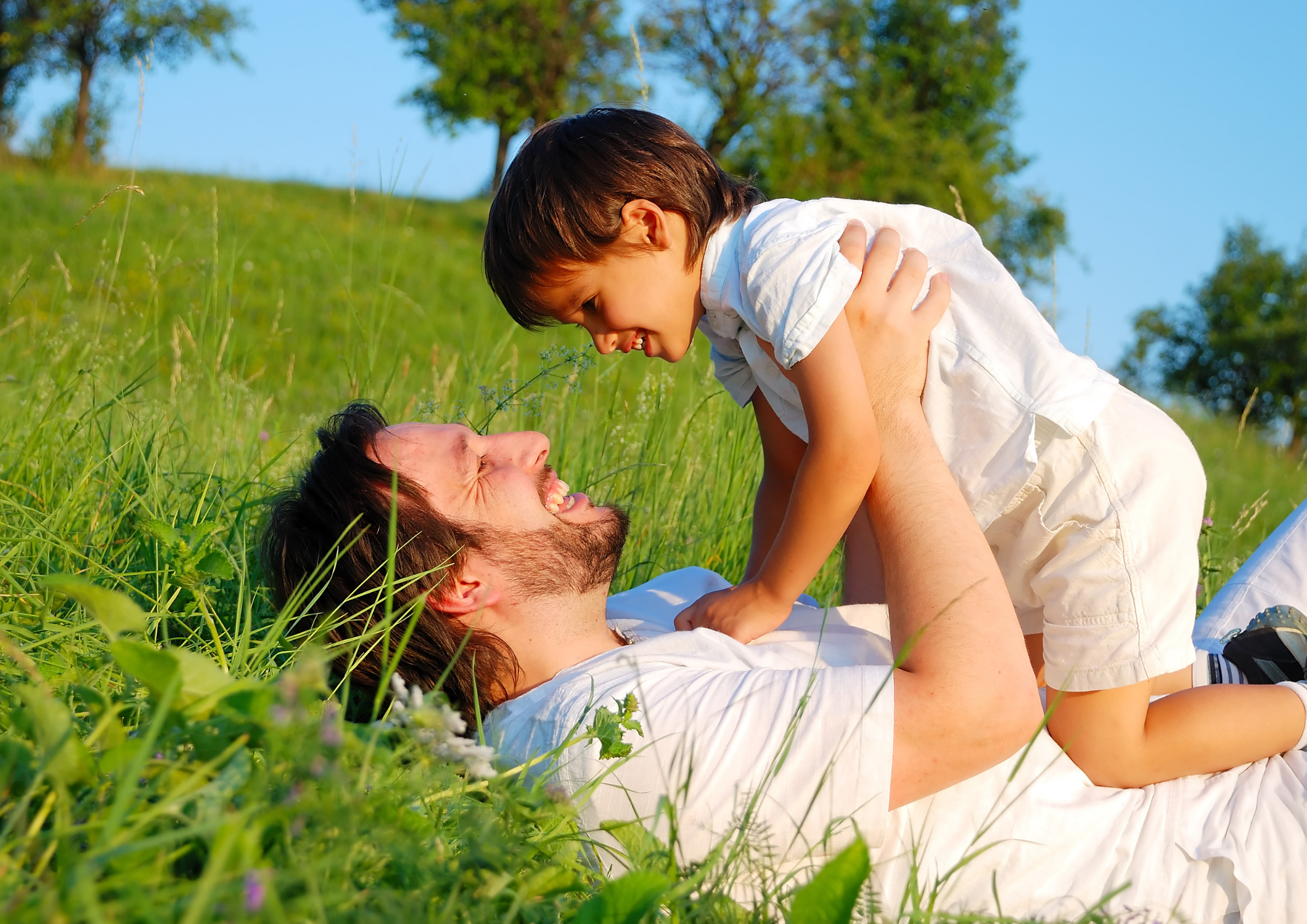 Con riêng không có trong hộ khẩu có được chia tài sản không?