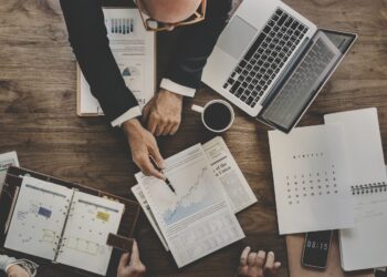 Công chức nhà nước tự thành lập doanh nghiệp là vi phạm