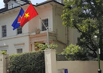 Đại sứ quán có được nhà nước giao đất xây dựng trụ sở làm việc?