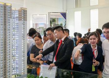 Hành nghề môi giới bất động sản có cần chứng chỉ hành nghề?