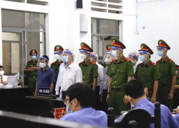 Khởi tố vi phạm quy định về quản lý đất đai như thế nào?