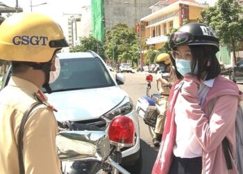 Không có bảo hiểm xe máy có bị giữ xe không