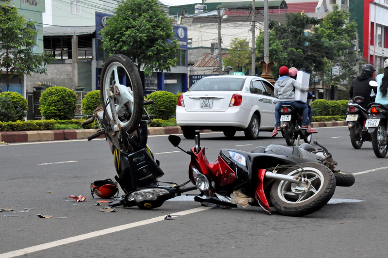 Luật đền bù trong tai nạn giao thông quy định như thế nào?