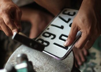 Mất bao lâu thời gian để xin cấp lại biển số xe bị mờ, hỏng?