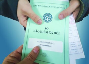 Sổ bảo hiểm xã hội bị rách bìa có sao không?