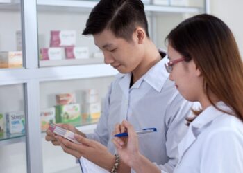 Giấy chứng nhận đủ điều kiện kinh doanh dược do ai cấp?