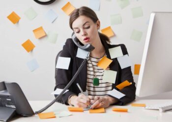 Hợp đồng trả lương theo giờ là gì?